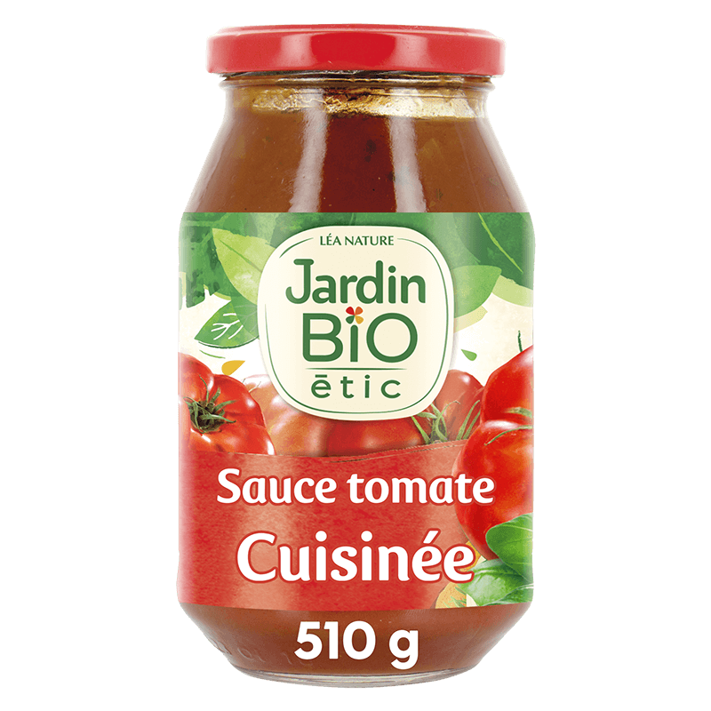 Organic tomato sauce cooked with vegetables